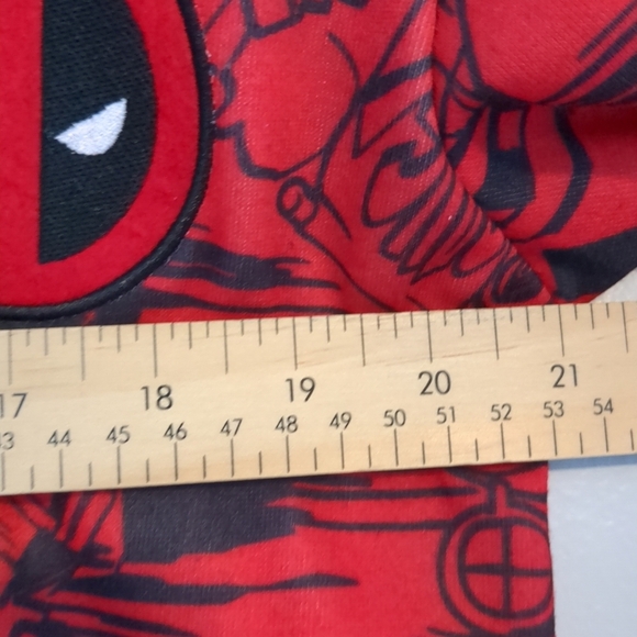 Marvel Deadpool Hoodie Graphic Logo Mens Small Red Streetwear Cosplay - Picture 7 of 9